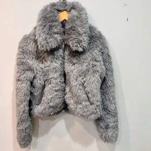 Abercombie & Fitch Faux Fur Zip Up Classic Coat Jacket Women’s Size XS NEW